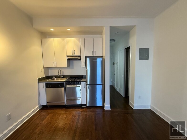 Building Photo - E 87 ST Near Lex. 4/5/6 & Q Train, Dishwasher & NO Broker's Fees!