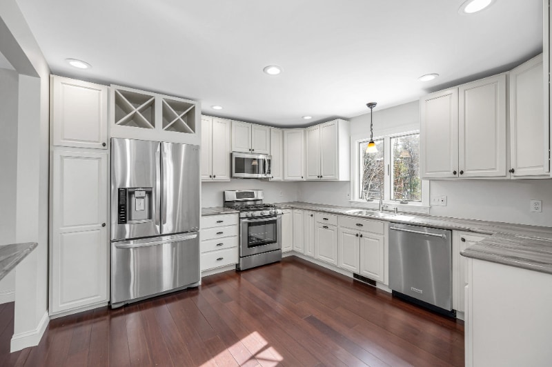 Building Photo - 12 Broadway St