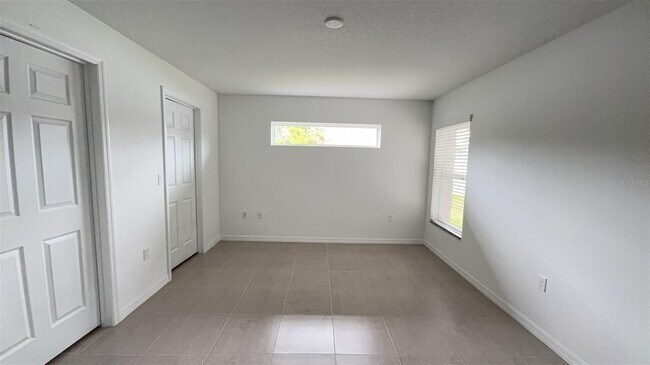 Building Photo - 4 Llobell Pl