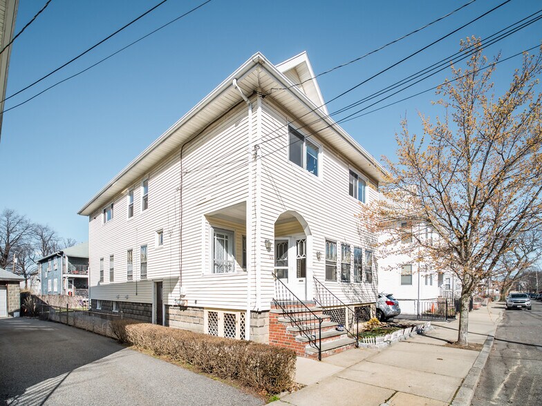 Building Photo - 99 2nd St