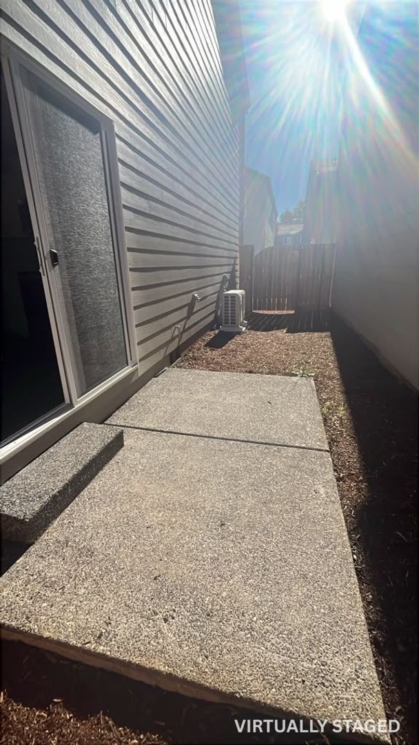 Building Photo - 1107 SE 193rd Pl