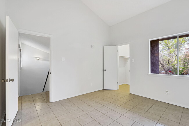 Building Photo - 1742 Pico Alto Dr