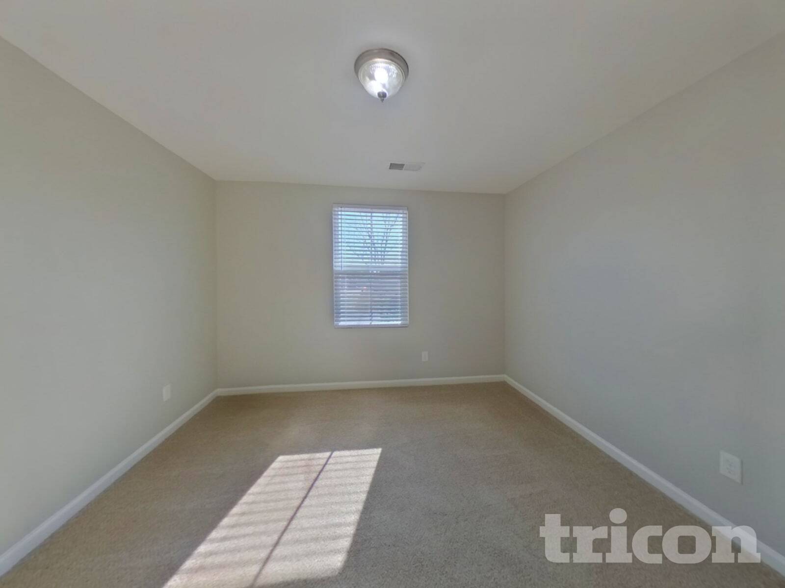 Building Photo - 137 Portchester Ln