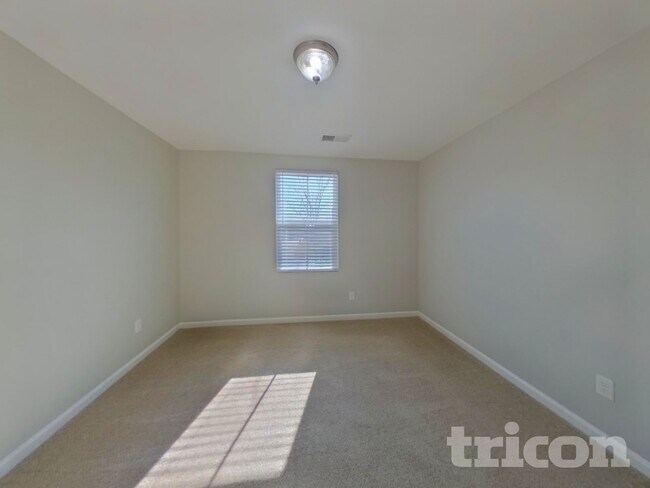 Building Photo - 137 Portchester Ln