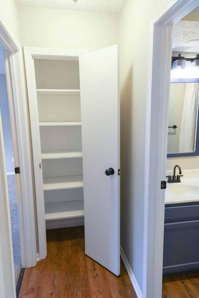 Hallway - 7893 Thornfield Ln