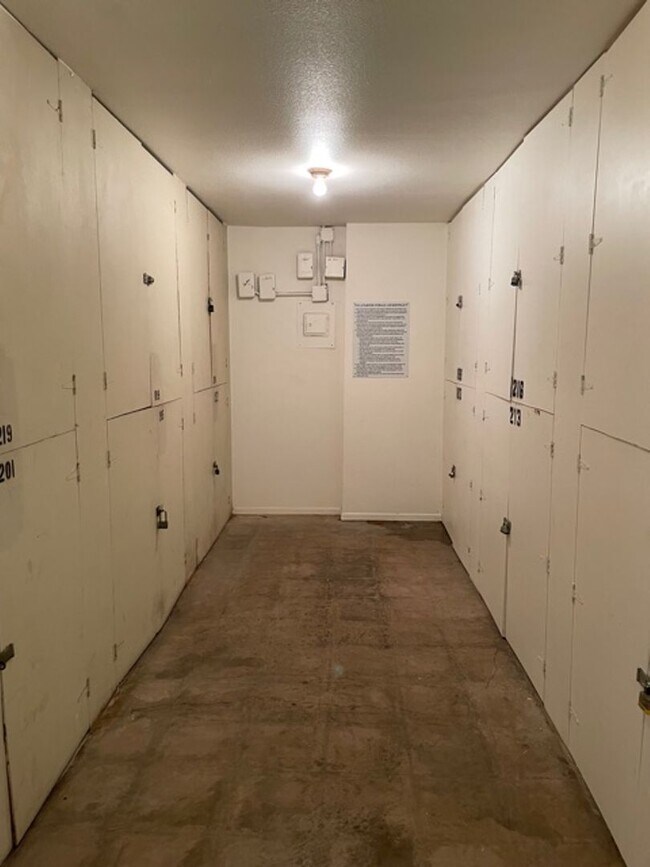 Building Photo - 6600 Warner Ave