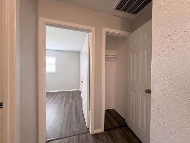 Building Photo - 7301 Cardinal Cir