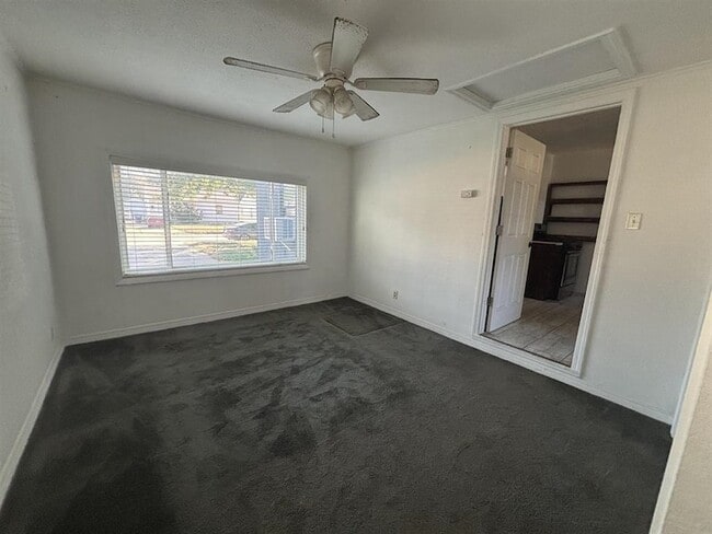 Building Photo - 730 N 14th St