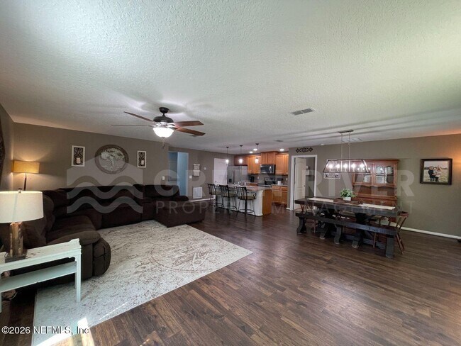 Building Photo - 15366 Bareback Dr