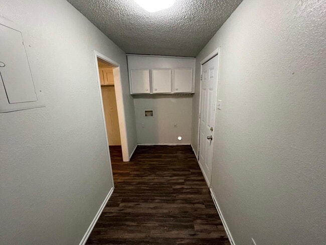 Building Photo - 7206 Avenue W