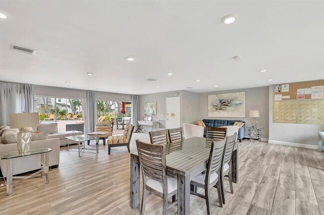 Building Photo - 2121 S Ocean Blvd
