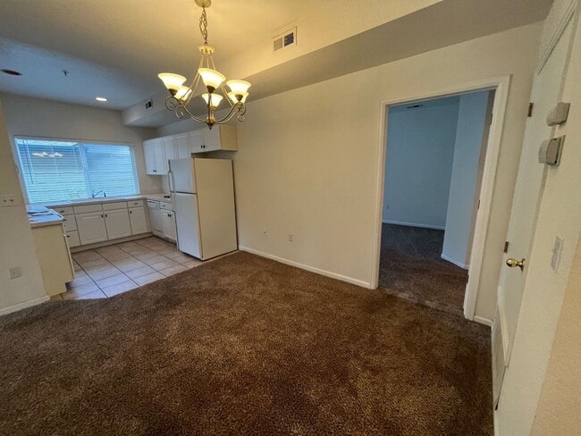 Building Photo - Great Condo with Garage in South Ft. Collins