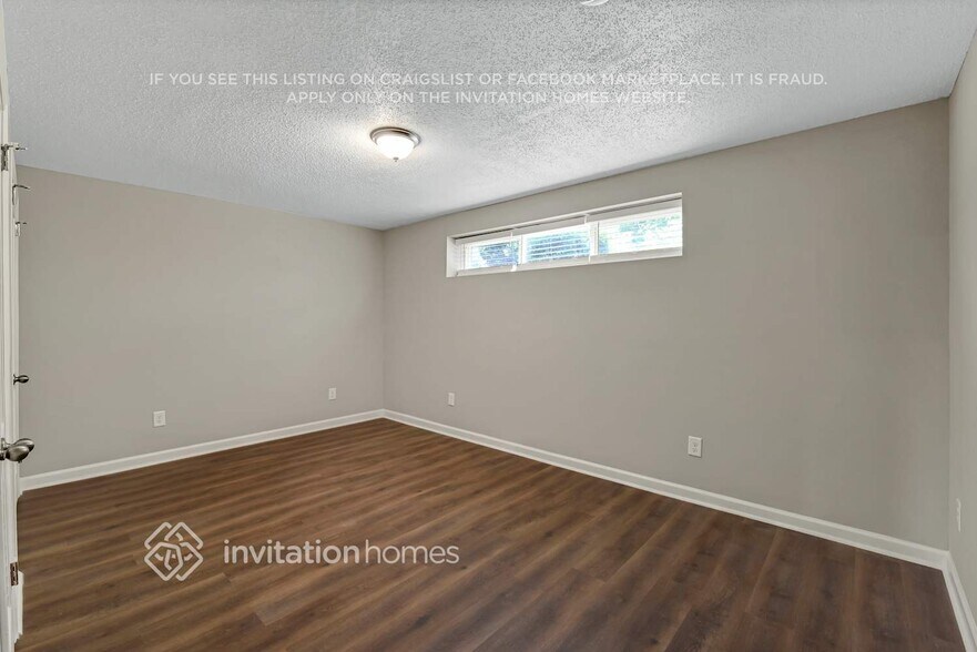 Building Photo - 2221 Gemway Dr
