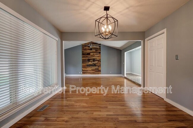 Building Photo - 3619 Chatham Ct