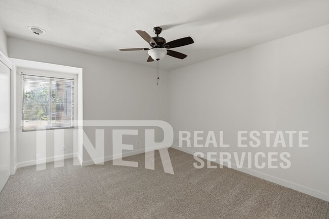 Building Photo - 8708 Bluff Ln