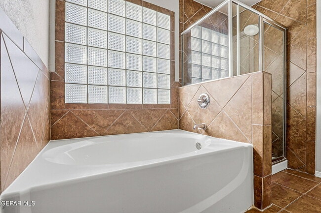 Building Photo - 3165 Sarina Cir