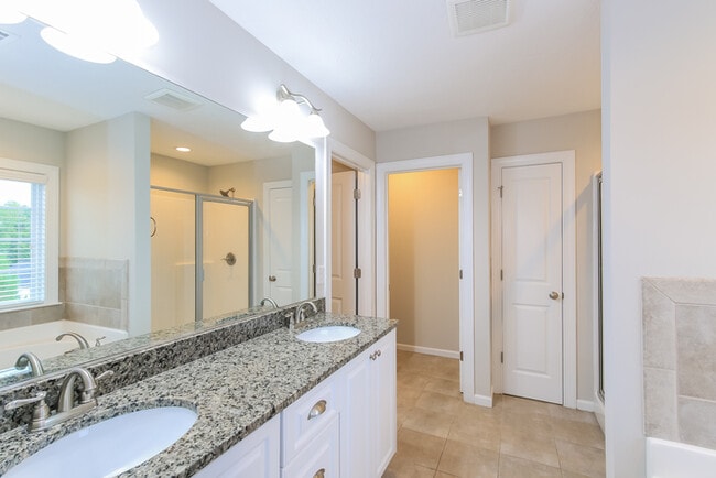 Building Photo - Stunning 4 Bedroom Home in Evans, GA