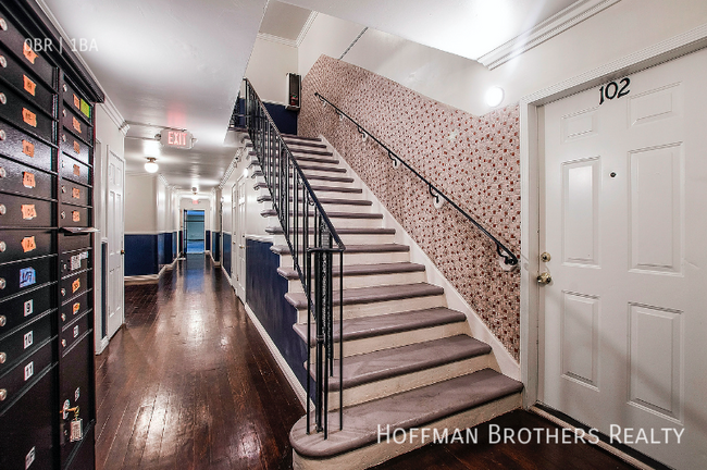 Building Photo - 752 Normandie Ave