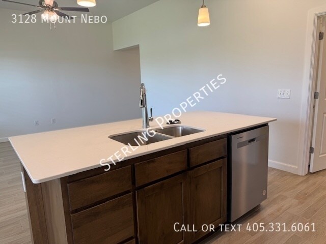 Building Photo - 3128 Mt Nebo Dr