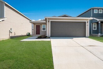 Building Photo - 3-Bedroom Home with Flexible Office Space