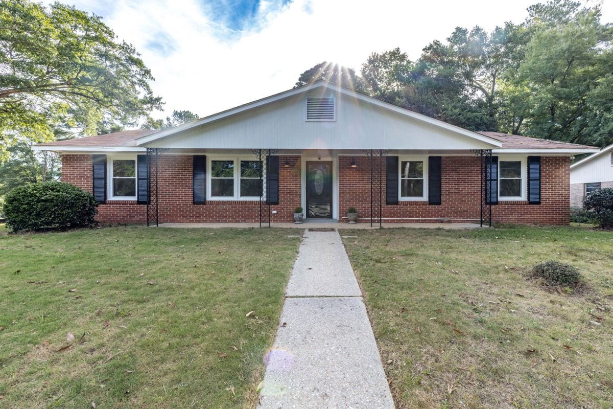 Building Photo - 6516 Bradford Dr