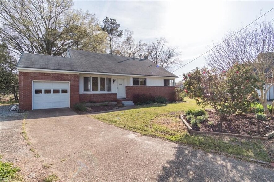 Building Photo - 301 Pepper Mill Ct