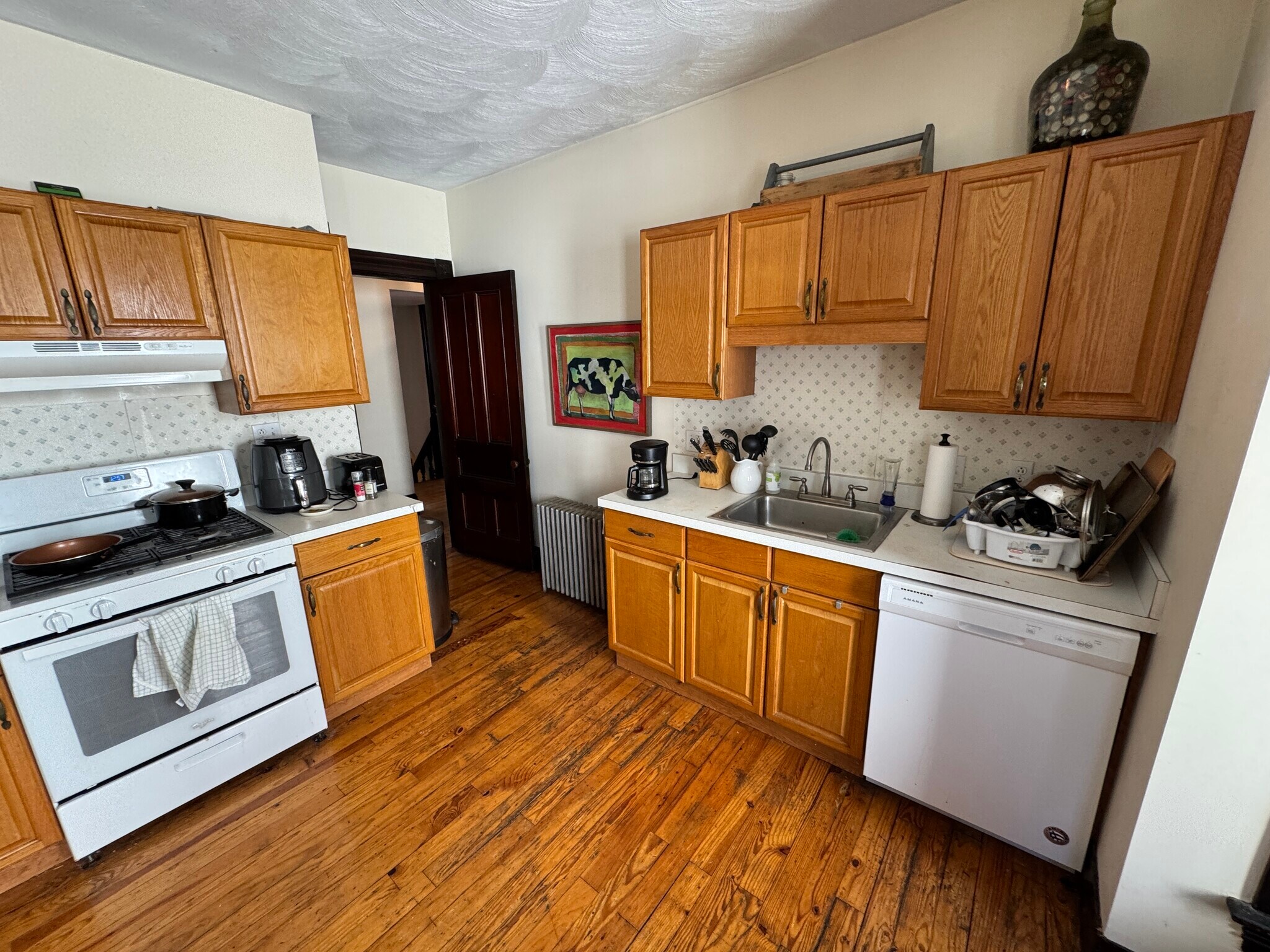 Building Photo - 211 Holland St