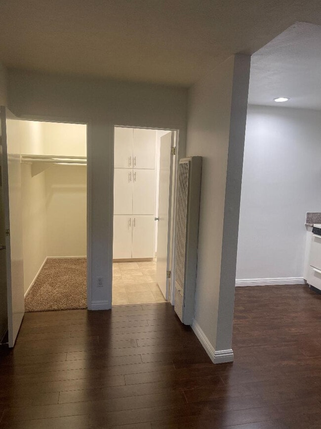 Building Photo - 710 N La Fayette Park Pl