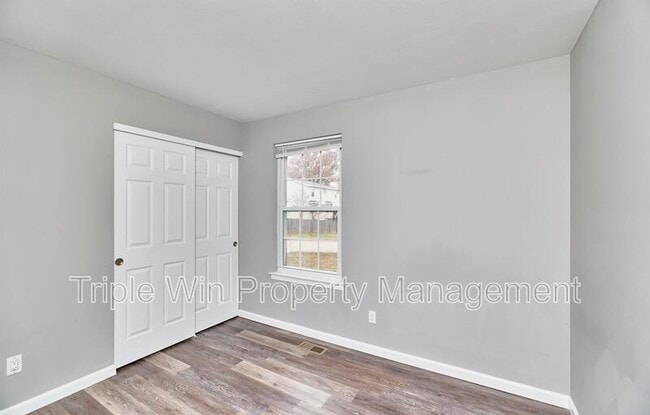 Building Photo - 121 Walnut Hill Dr