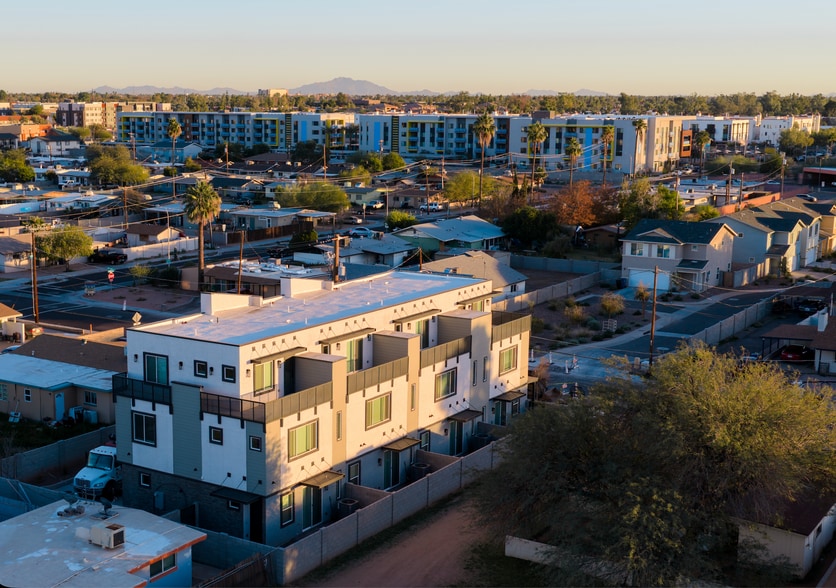 Building Photo - 1964 E Don Carlos Ave