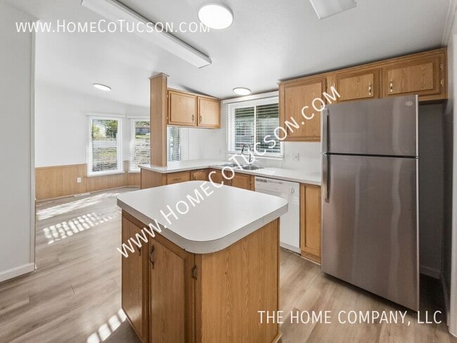 Building Photo - 5281 E Branding Iron Dr