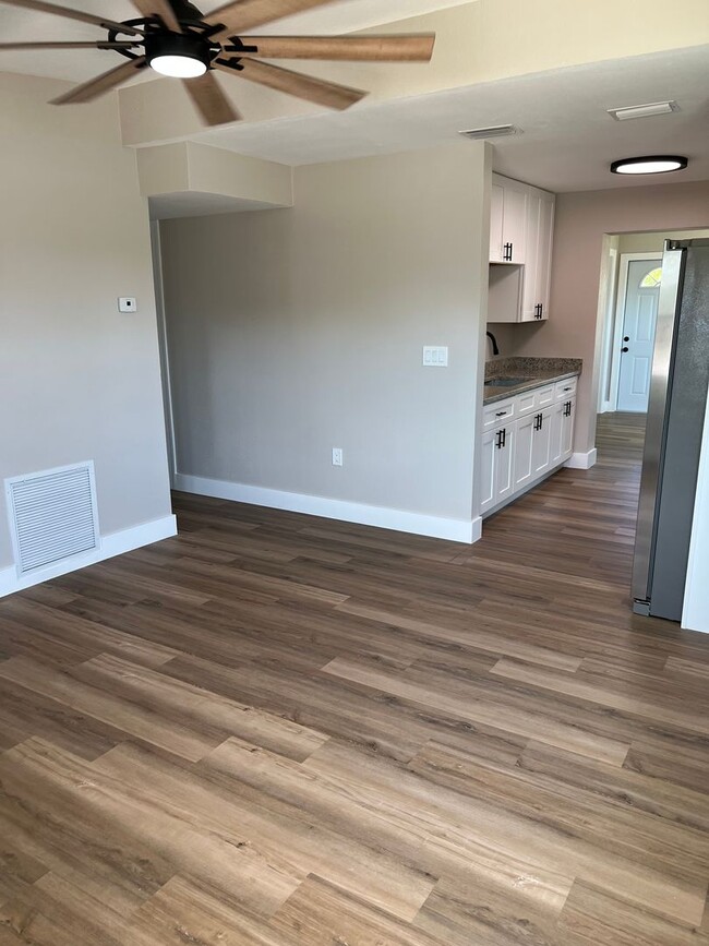 Building Photo - Totally updated !!  All new interior.  Bri...