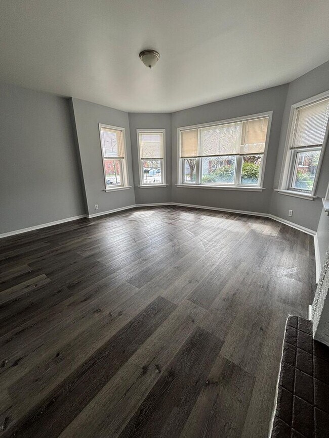 Building Photo - MAY_7543