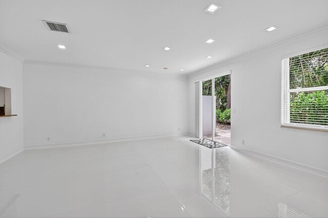 Building Photo - 16081 Poppy Seed Cir