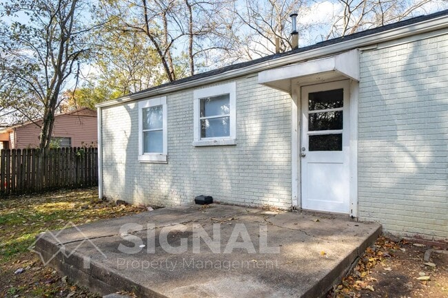 Building Photo - 1337 Woodward Rd