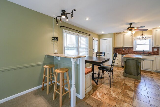 Building Photo - BEAUTIFUL CAPE COD IN BLUEGRASS ESTATES