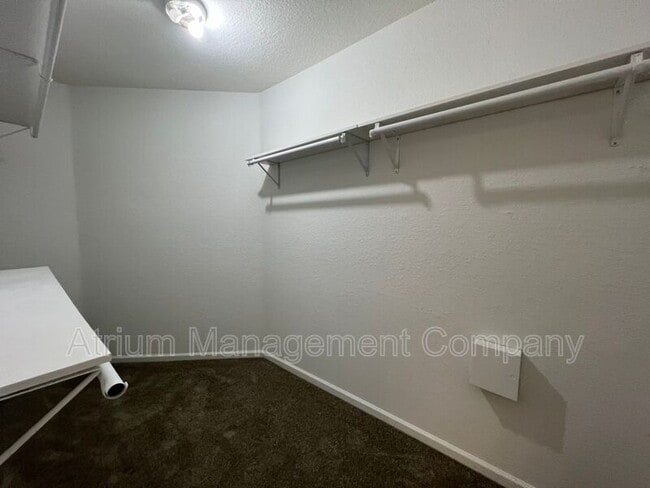 Building Photo - 651 Allerton Way