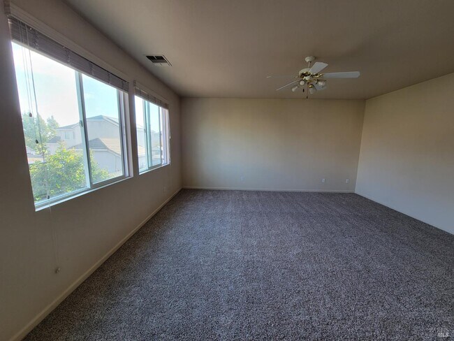 Building Photo - 1609 Vandenberg Cir