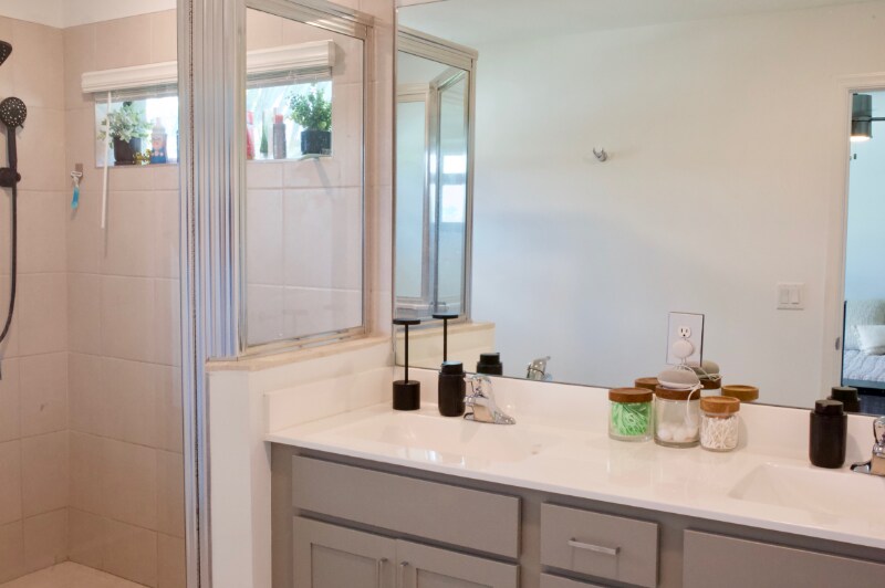 Building Photo - 1011 White Oak Ter