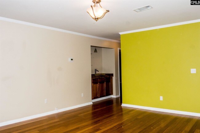 Building Photo - 336 Cove Ct