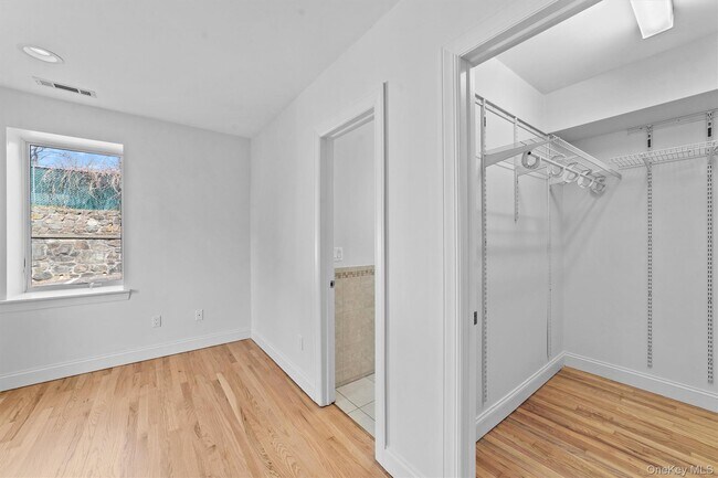 Building Photo - 142 Bannon Ave