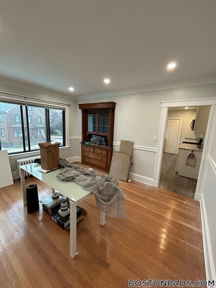 Building Photo - 6 Edgehill Rd