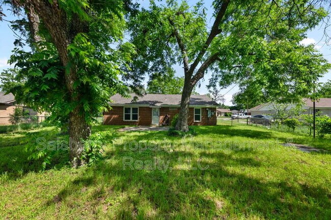 Building Photo - 5601 N Schilder Dr