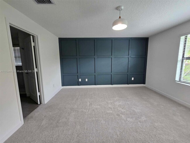 Building Photo - 6001 Woods Edge Cir