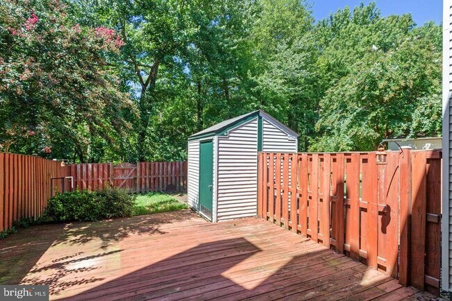 Building Photo - 7170 Westfield Ct