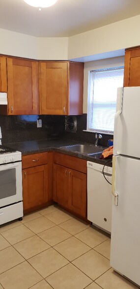 Primary Photo - 9783 Hilspach St