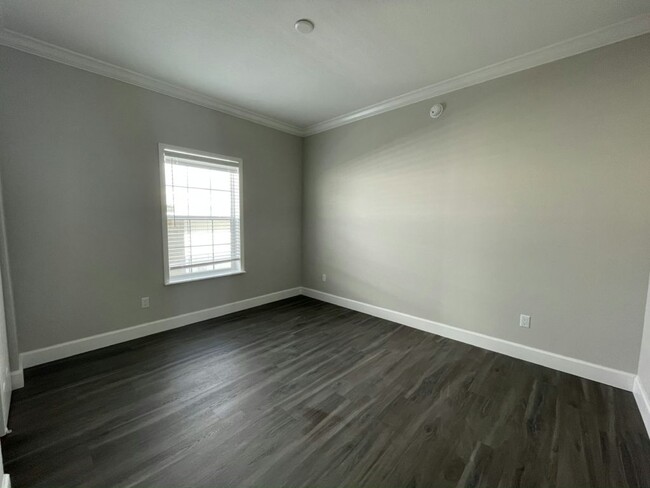 Building Photo - 3575 Vine Trl