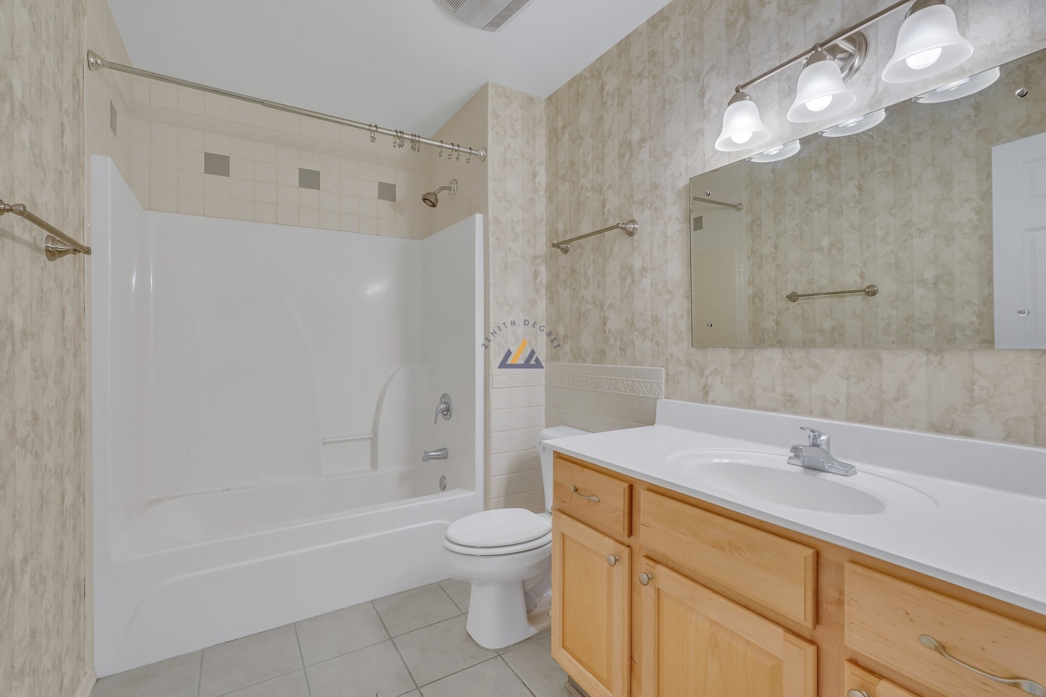 Building Photo - 76 Westbury Park Way