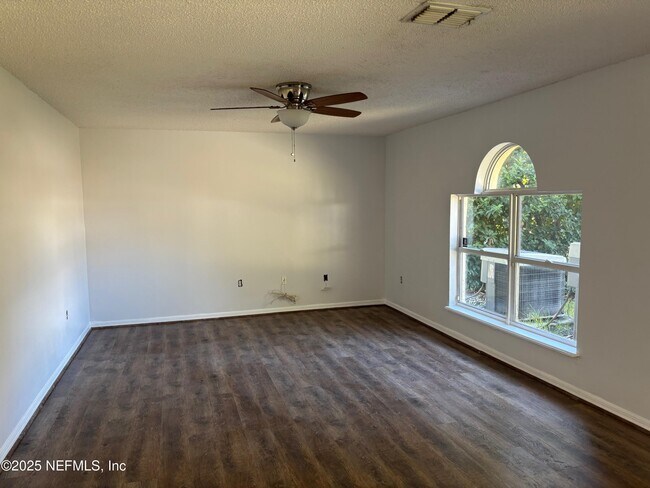 Building Photo - 7086 Shady Pine Ct