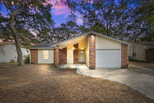 Building Photo - 310 Goldenrod Ct